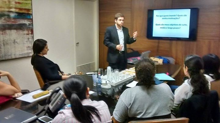 Palestra do Projeto Coaching para Elas sobre Orçamento Doméstico